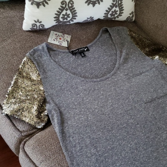 Star Scene Tops - Star Scene gray tee w/ gold sequined sleeves
